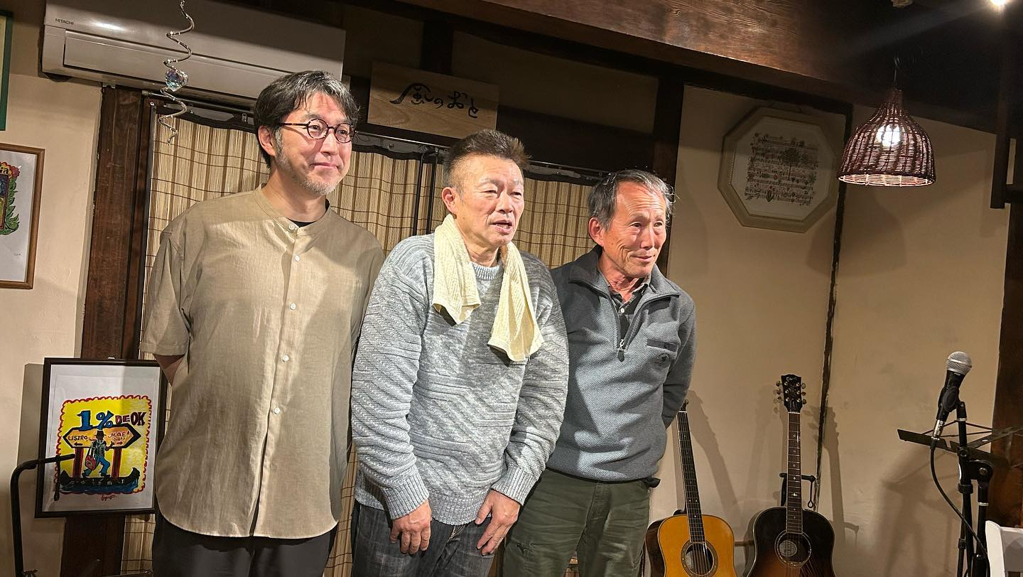 風のおとこけら落としライブはたくさんのお客様と花井栄司さん花...