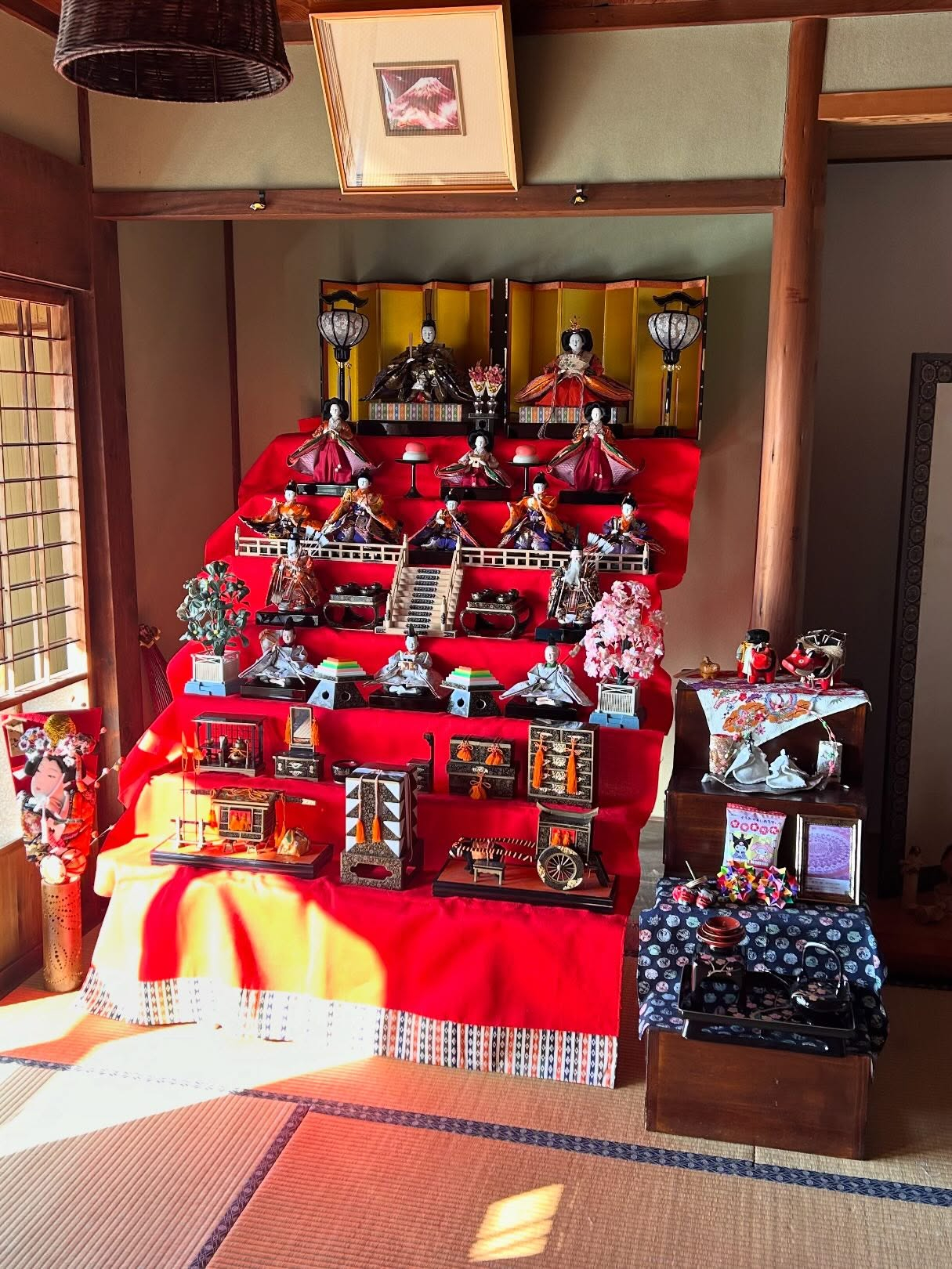 お雛様を飾りました😊