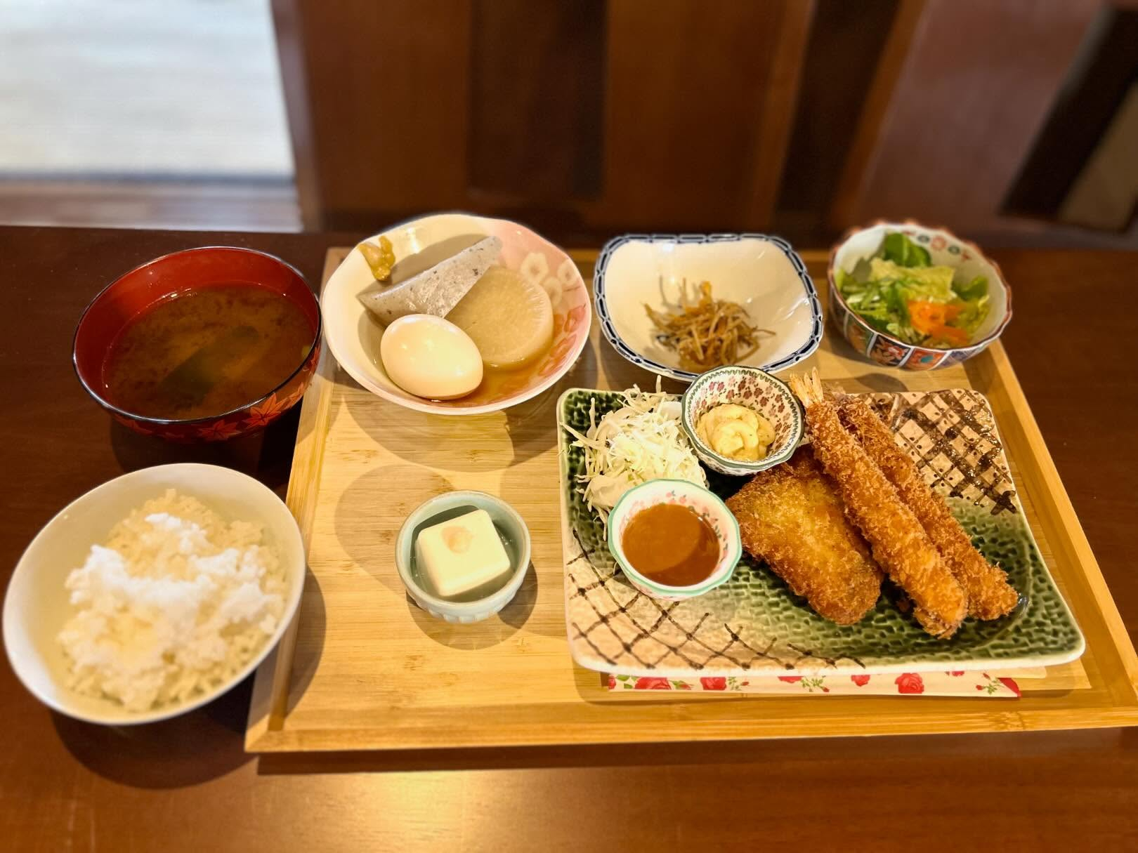 風のおと1番人気はやっぱりオムハヤシです。